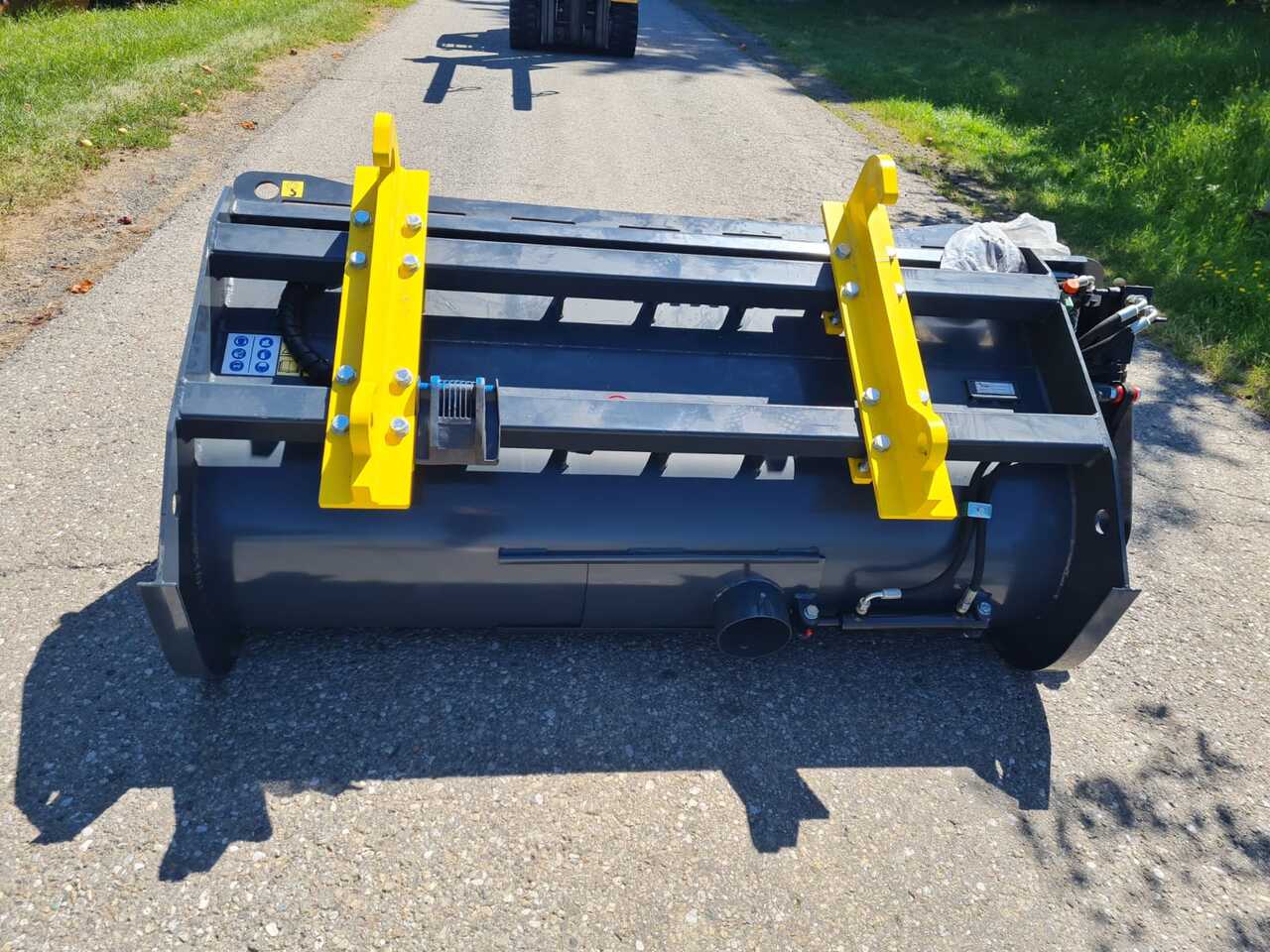 - Godet pour chargeur pour Chariot télescopique: photos 2 - Godet pour chargeur pour Chariot télescopique: photos 2
