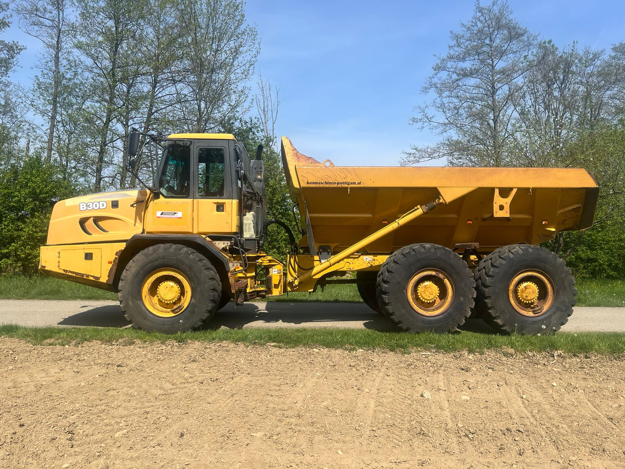 BELL ADT B 30 D - Tombereau: photos 1 BELL ADT B 30 D - Tombereau: photos 1