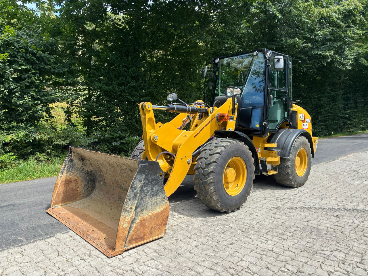 CATERPILLAR 908 M - Chargeuse sur pneus: photos 3 CATERPILLAR 908 M - Chargeuse sur pneus: photos 3