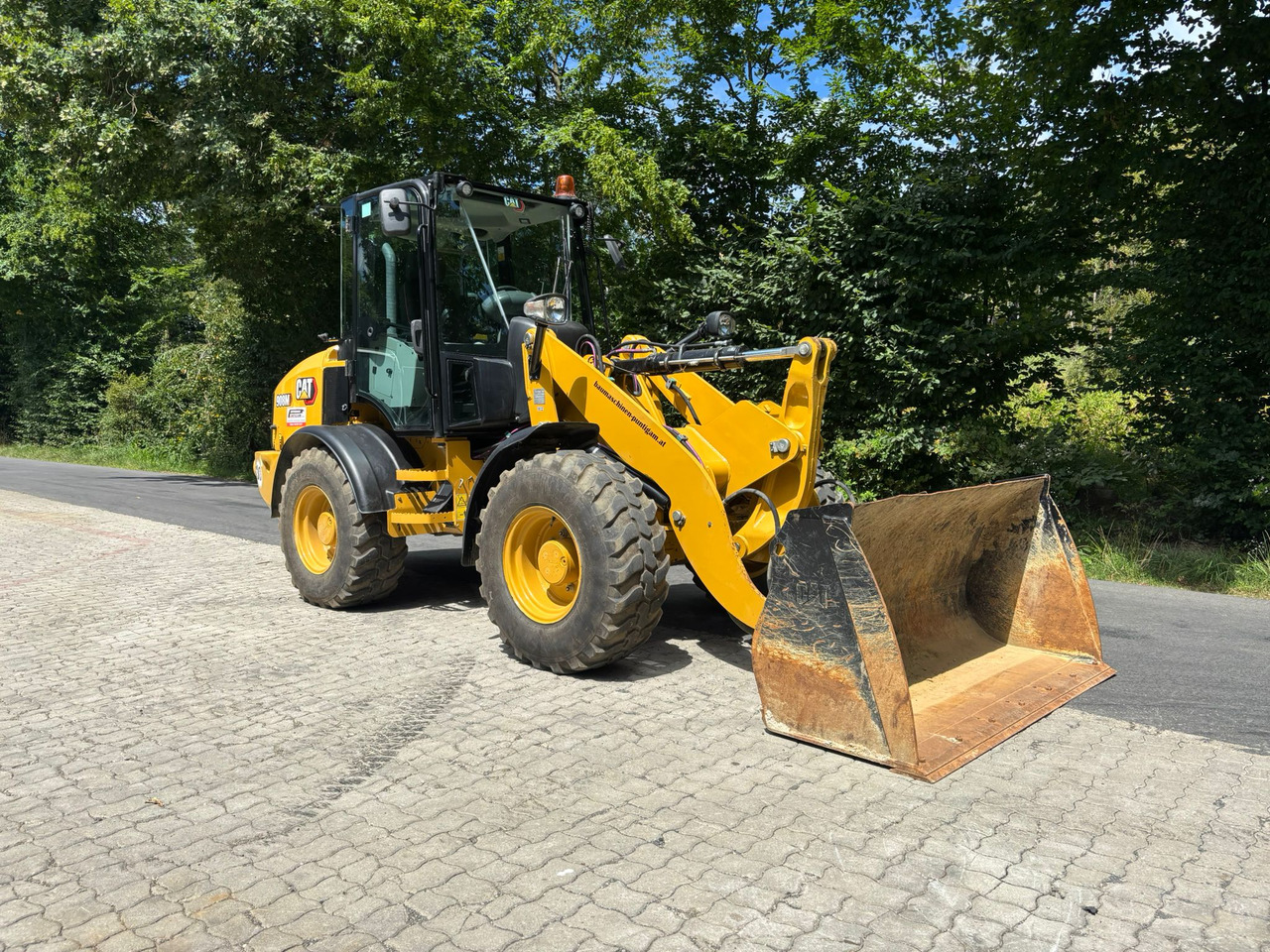 CATERPILLAR 908 M - Chargeuse sur pneus: photos 4 CATERPILLAR 908 M - Chargeuse sur pneus: photos 4