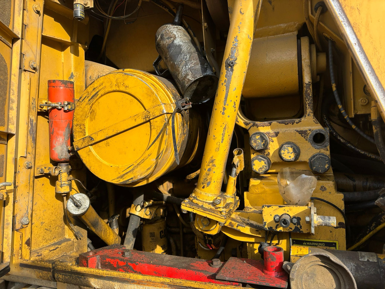 Bulldozer CATERPILLAR 963: photos 9 Bulldozer CATERPILLAR 963: photos 9