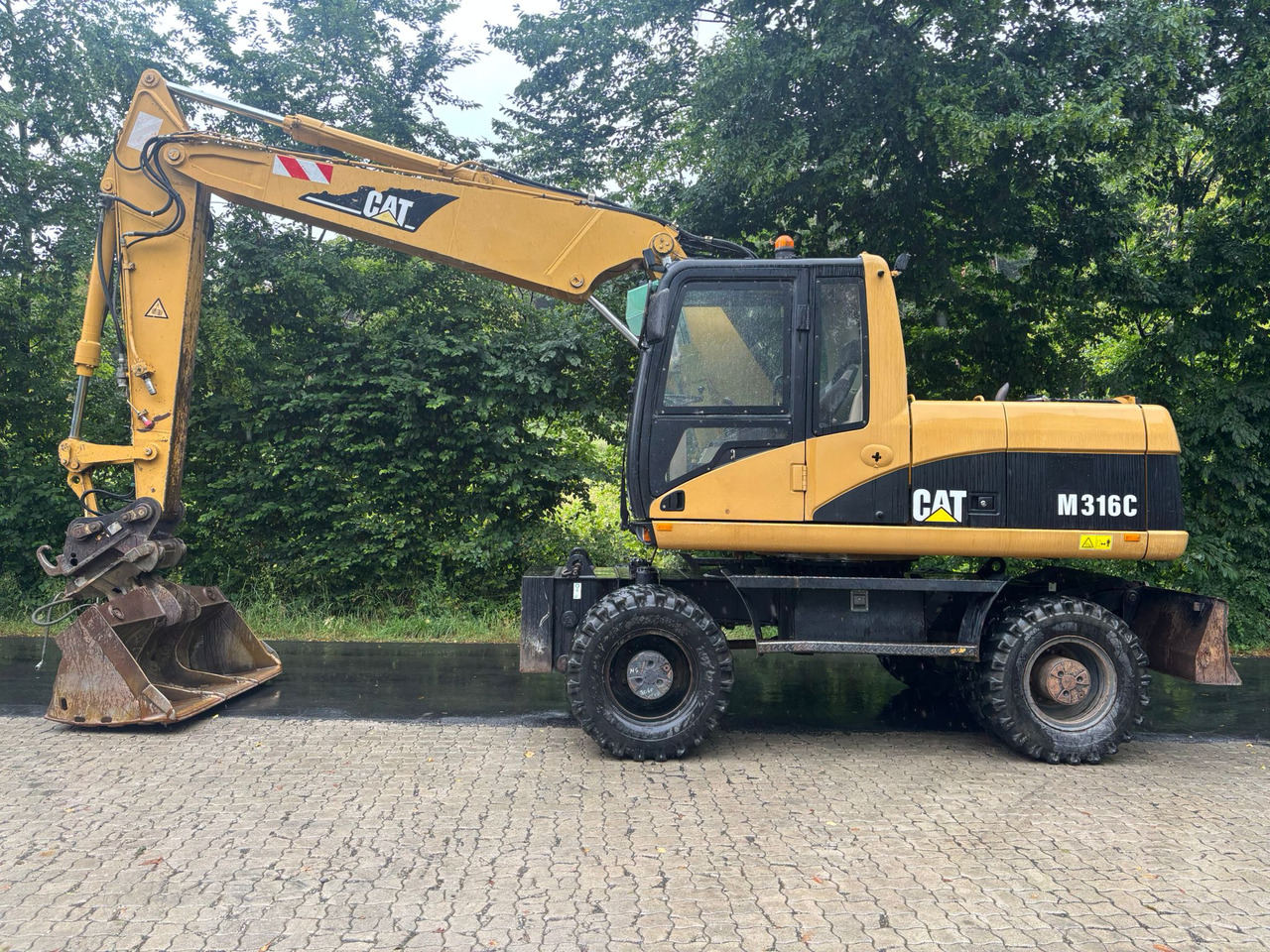 CATERPILLAR M 316 C - Pelle sur pneus: photos 1 CATERPILLAR M 316 C - Pelle sur pneus: photos 1