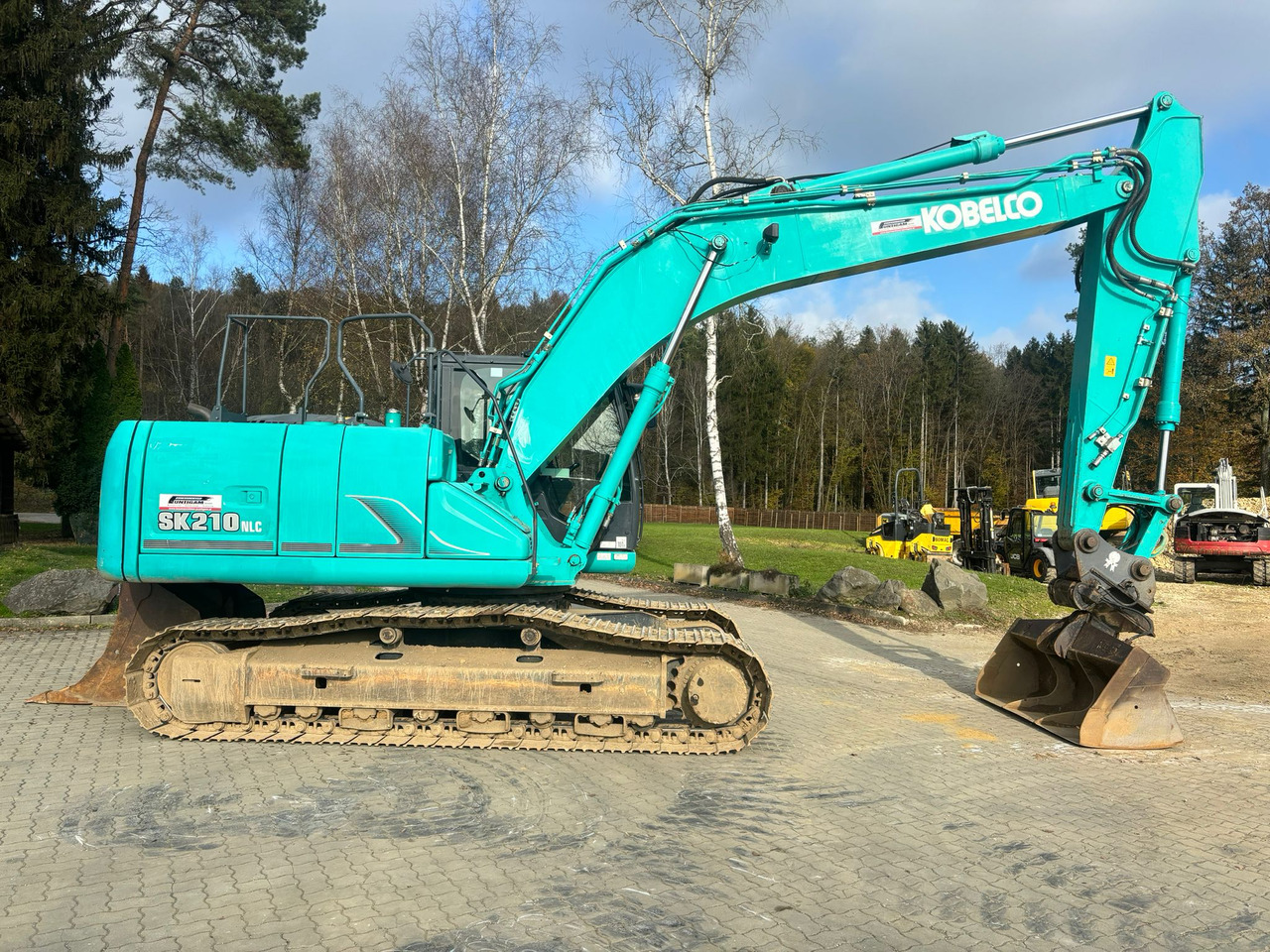 Kobelco SK 210 NLC-9 - Pelle sur chenille: photos 2 Kobelco SK 210 NLC-9 - Pelle sur chenille: photos 2