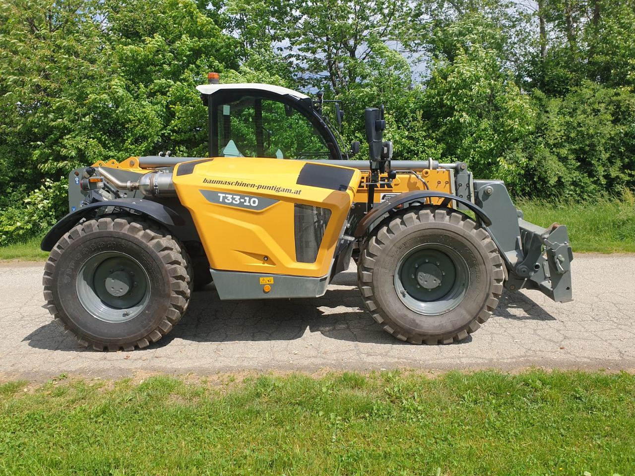 LIEBHERR T 33-10 - Chariot télescopique: photos 2 LIEBHERR T 33-10 - Chariot télescopique: photos 2