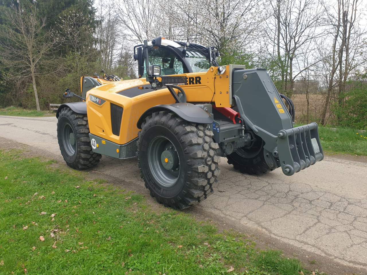 LIEBHERR T 60-9s - Chariot télescopique: photos 5 LIEBHERR T 60-9s - Chariot télescopique: photos 5