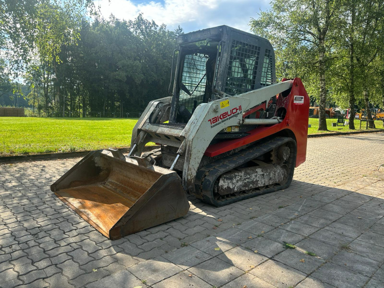 TAKEUCHI TL 230 - Mini chargeuse: photos 3 TAKEUCHI TL 230 - Mini chargeuse: photos 3