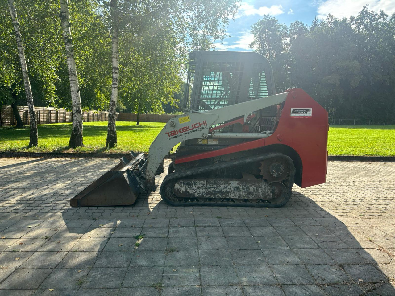 TAKEUCHI TL 230 - Mini chargeuse: photos 2 TAKEUCHI TL 230 - Mini chargeuse: photos 2