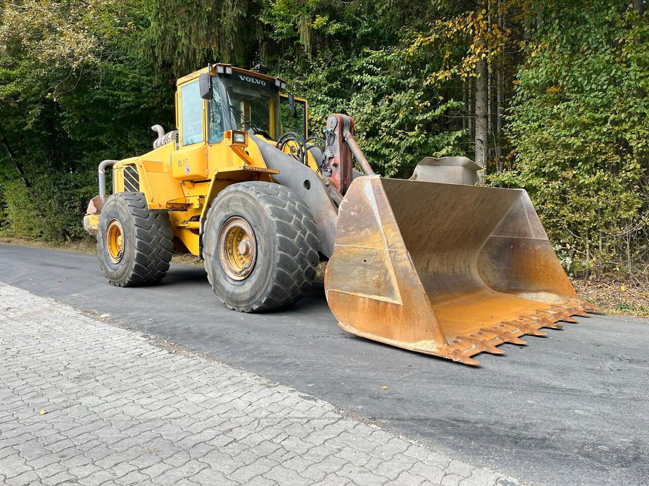 VOLVO L 180 E - Chargeuse sur pneus: photos 4 VOLVO L 180 E - Chargeuse sur pneus: photos 4