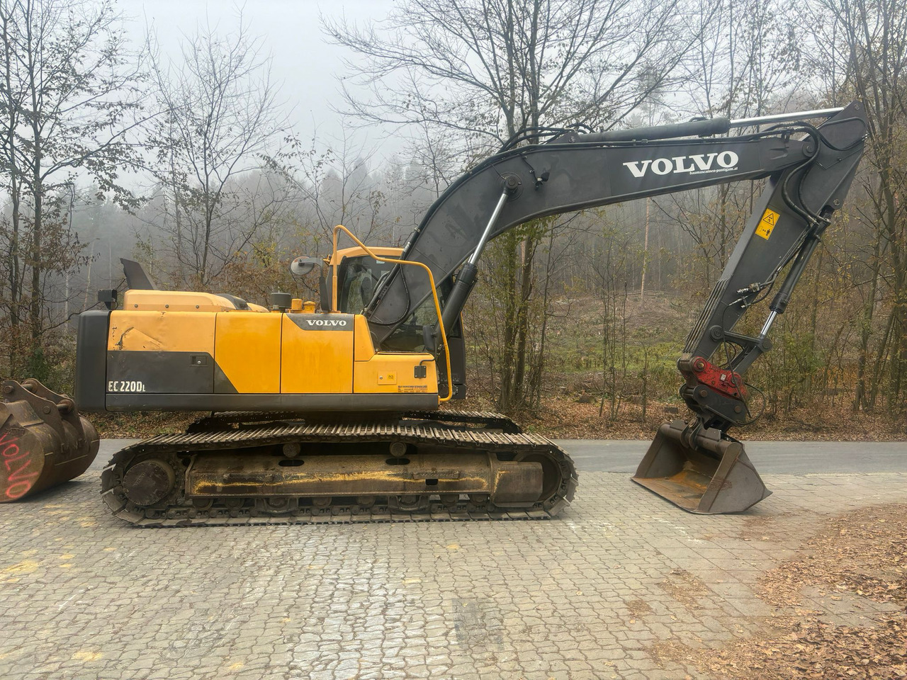 Volvo EC 220 DL - Pelle sur chenille: photos 2 Volvo EC 220 DL - Pelle sur chenille: photos 2