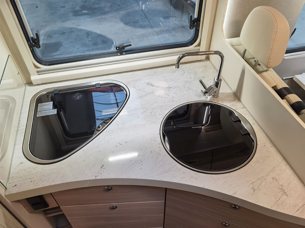 Camping-car capucine Eura Mobil ACTIVA ONE 630 LS / -2025- / 140PS / RAUMWUNDER: photos 19