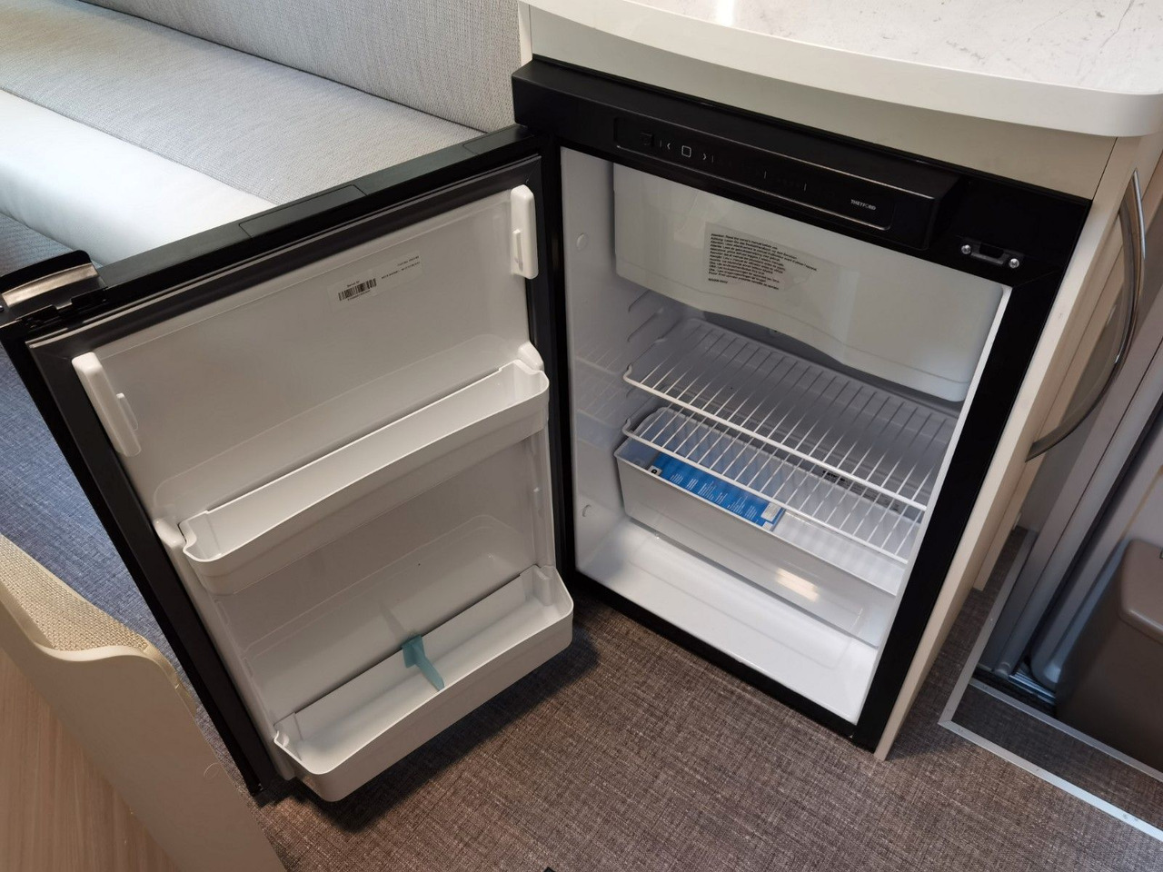 Camping-car capucine Eura Mobil ACTIVA ONE 630 LS / -2025- / 140PS / RAUMWUNDER: photos 21