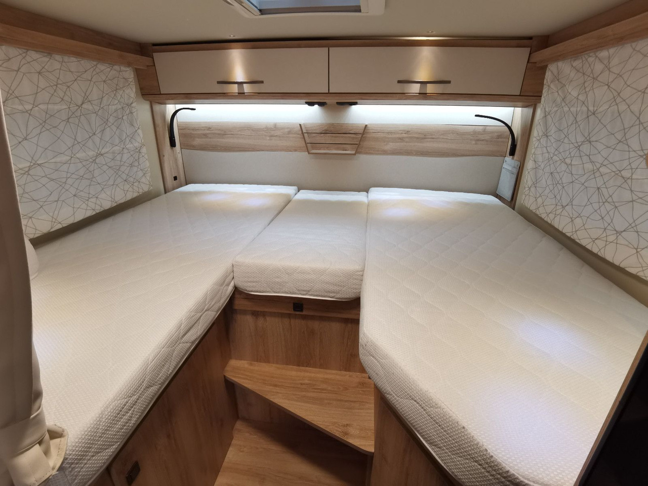 Crédit-bail  Eura Mobil PROFILA T 695 EB / 140PS/ MONDIAL / EINZELBETTEN Eura Mobil PROFILA T 695 EB / 140PS/ MONDIAL / EINZELBETTEN: photos 19