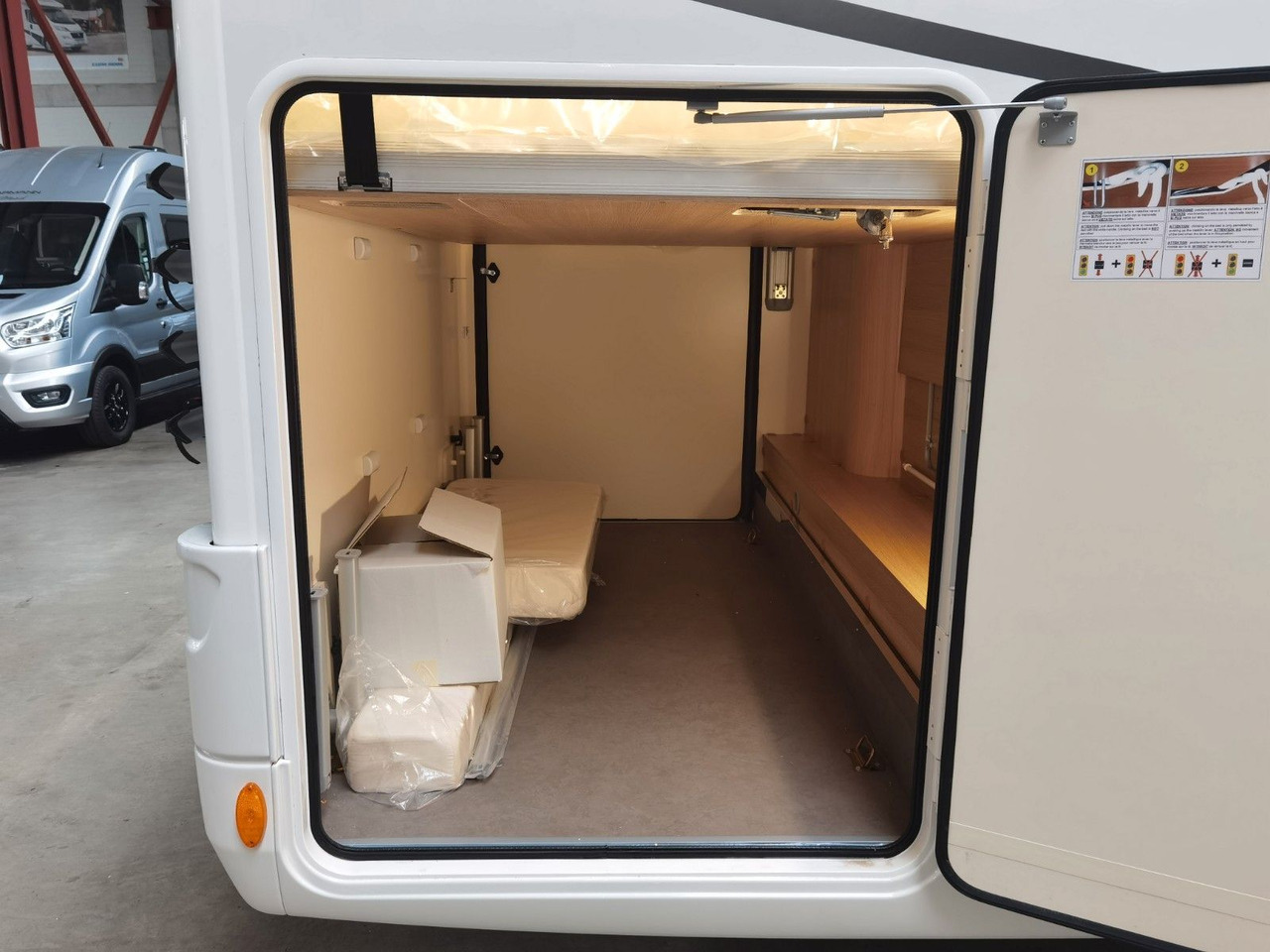 Camping-car capucine Forster A 699 HB /140PS / ZUBEHÖR - PAKET / 6x SITZP.: photos 9