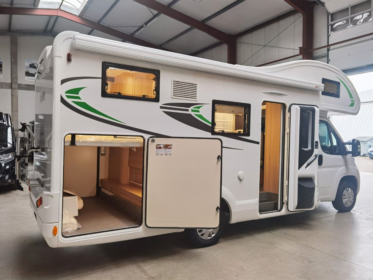 Camping-car capucine Forster A 699 HB /140PS / ZUBEHÖR - PAKET / 6x SITZP.: photos 8