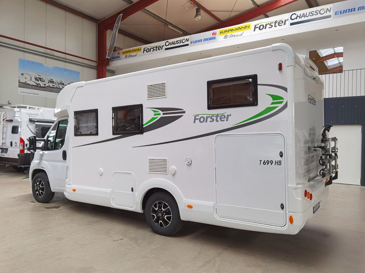 Forster T 699 HB / 140PS / EB - HUBBETT & HECKBETT - Camping-car profilé: photos 5 Forster T 699 HB / 140PS / EB - HUBBETT & HECKBETT - Camping-car profilé: photos 5
