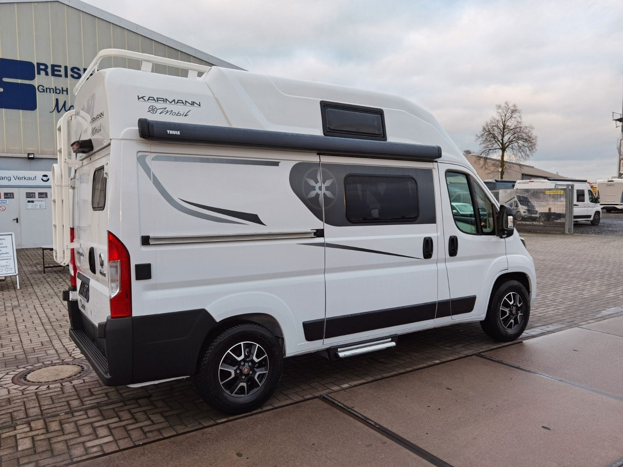 Karmann DEXTER 550 / 140PS / CONCEPT - PAKET & HUBBETT Karmann DEXTER 550 / 140PS / CONCEPT - PAKET & HUBBETT - Fourgon aménagé: photos 4 Karmann DEXTER 550 / 140PS / CONCEPT - PAKET & HUBBETT Karmann DEXTER 550 / 140PS / CONCEPT - PAKET & HUBBETT - Fourgon aménagé: photos 4