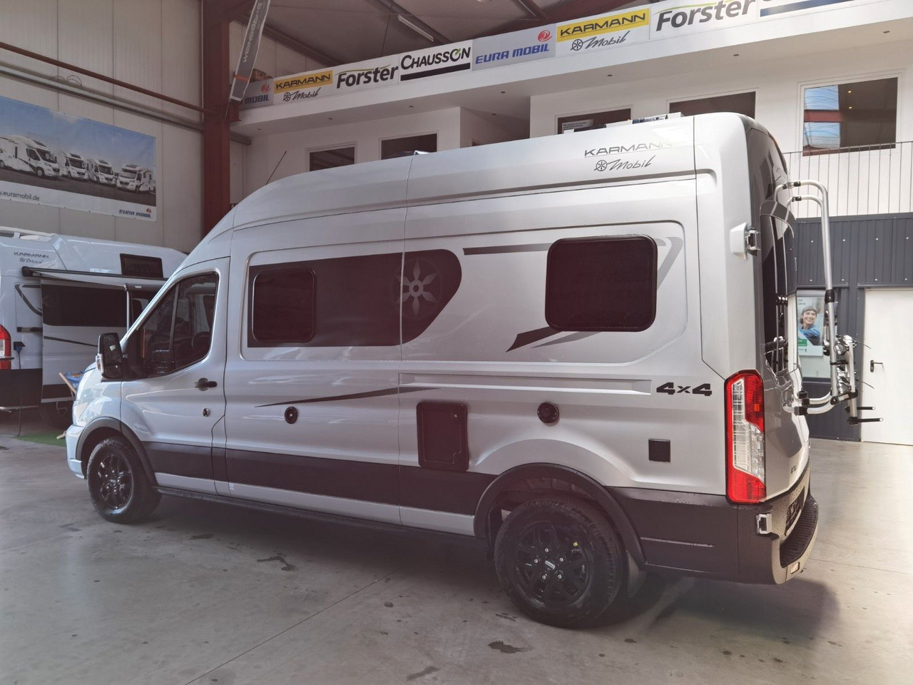 Karmann DEXTER 560 / 170PS - 4x4 / SOLAR & MARKISE & ALU - Fourgon aménagé: photos 5 Karmann DEXTER 560 / 170PS - 4x4 / SOLAR & MARKISE & ALU - Fourgon aménagé: photos 5