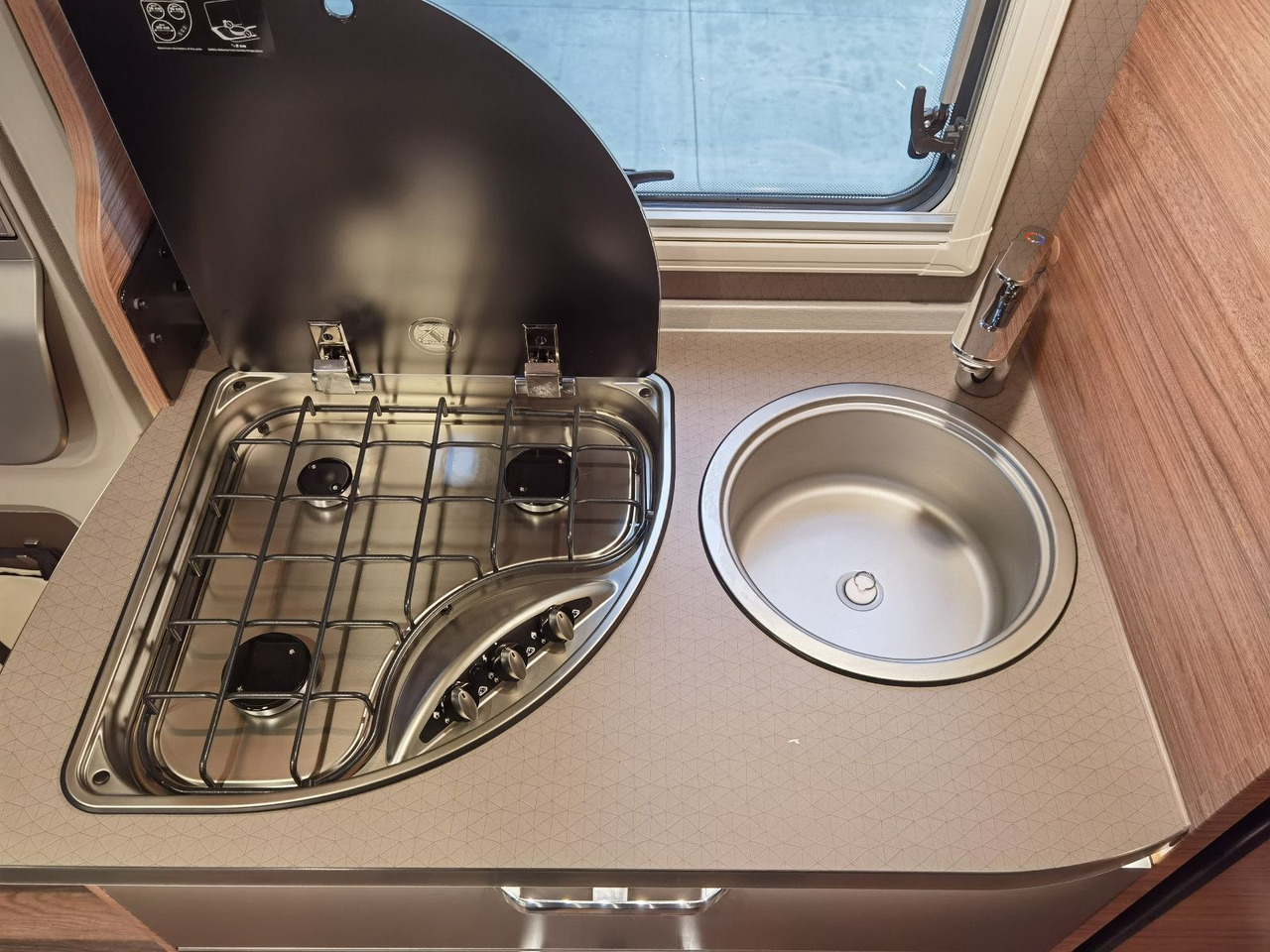 Crédit-bail Weinsberg CARACOMPACT SUITE 640 MEG PEPPER / - MODELL 2025 Weinsberg CARACOMPACT SUITE 640 MEG PEPPER / - MODELL 2025 Weinsberg CARACOMPACT SUITE 640 MEG PEPPER / - MODELL 2025 Weinsberg CARACOMPACT SUITE 640 MEG PEPPER / - MODELL 2025: photos 16