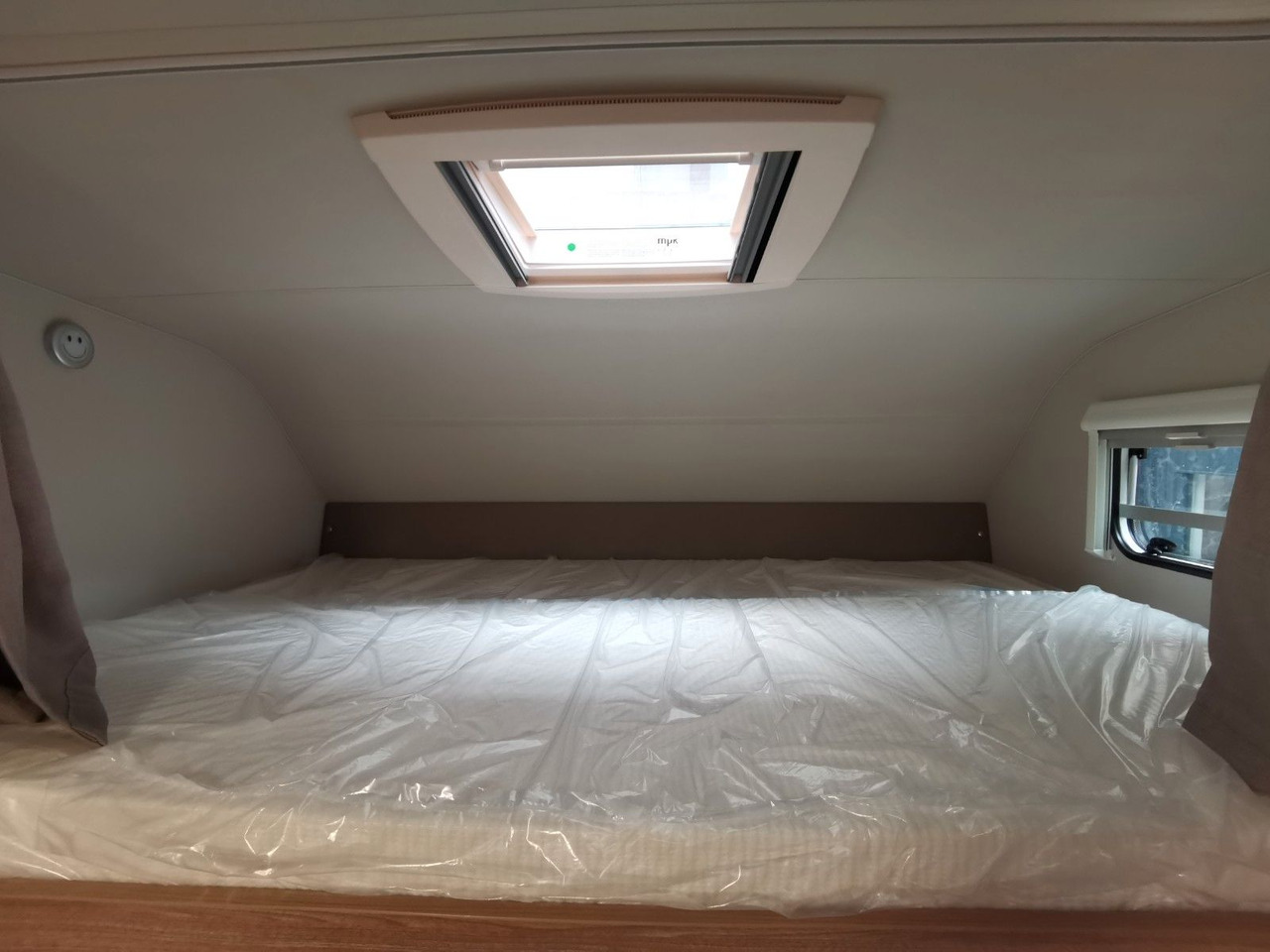 Camping-car capucine Weinsberg CARAHOME 600 DKG / 140PS / ETAGENBETTEN / 5xPERS: photos 21 Camping-car capucine Weinsberg CARAHOME 600 DKG / 140PS / ETAGENBETTEN / 5xPERS: photos 21