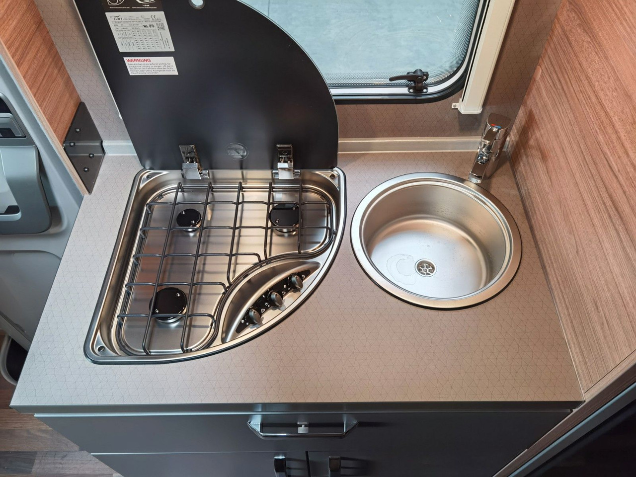 Camping-car capucine Weinsberg CARAHOME 600 DKG / 140PS / ETAGENBETTEN / 5xPERS: photos 19 Camping-car capucine Weinsberg CARAHOME 600 DKG / 140PS / ETAGENBETTEN / 5xPERS: photos 19