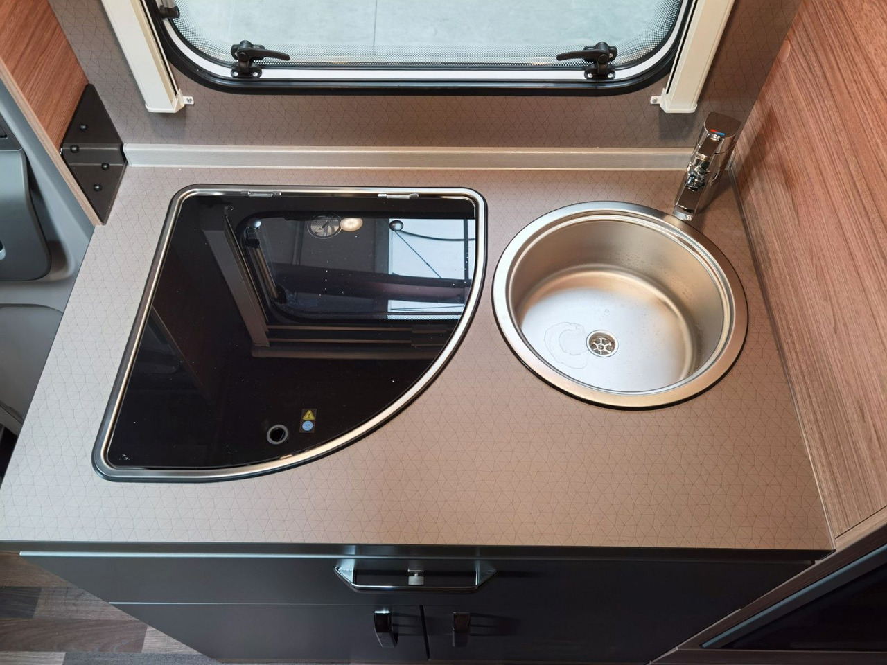 Camping-car capucine Weinsberg CARAHOME 600 DKG / 140PS / ETAGENBETTEN / 5xPERS: photos 20 Camping-car capucine Weinsberg CARAHOME 600 DKG / 140PS / ETAGENBETTEN / 5xPERS: photos 20