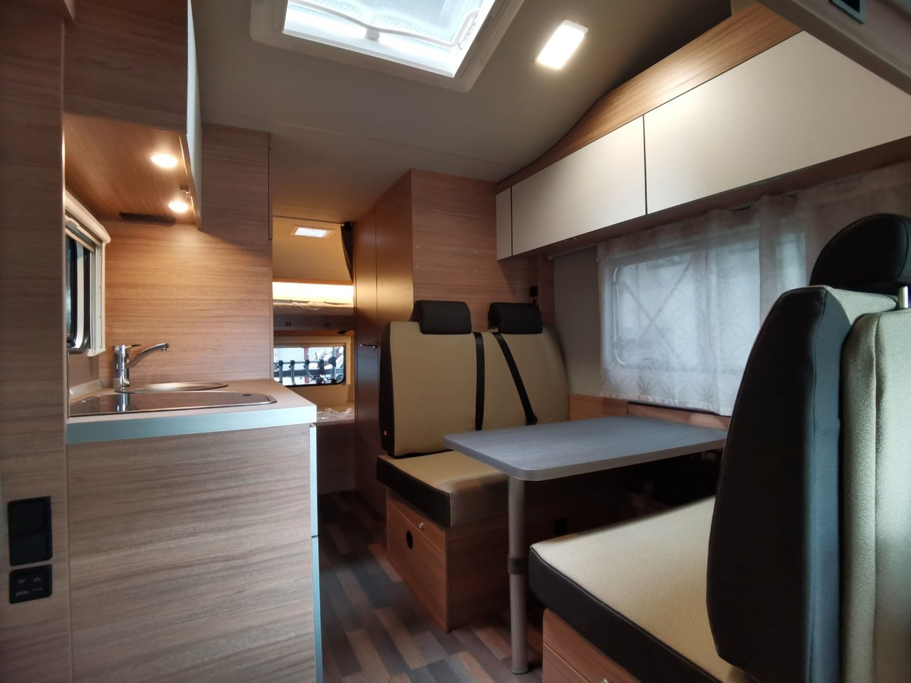 Camping-car capucine Weinsberg CARAHOME 600 DKG / 140PS / ETAGENBETTEN / 5xPERS: photos 13 Camping-car capucine Weinsberg CARAHOME 600 DKG / 140PS / ETAGENBETTEN / 5xPERS: photos 13