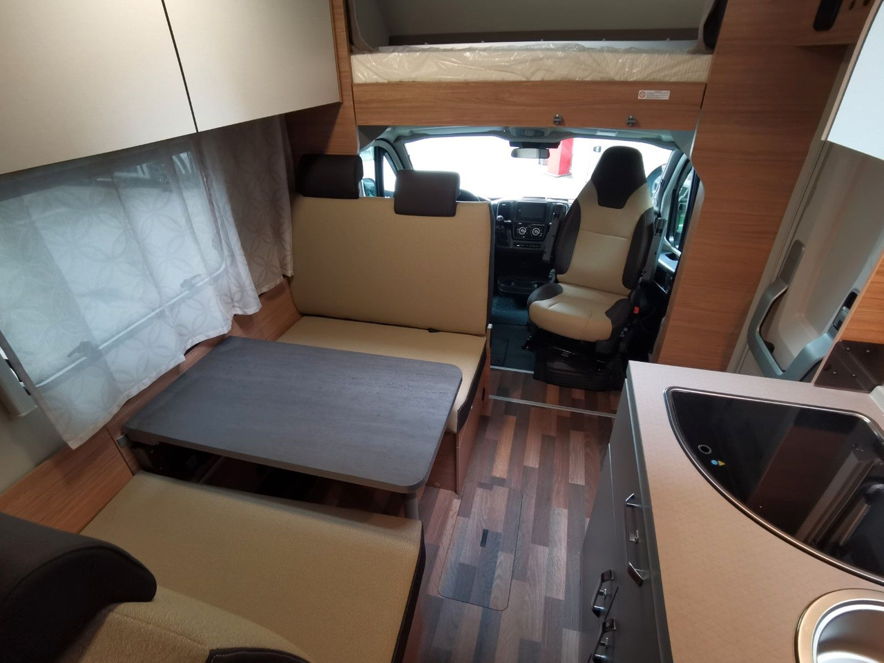 Camping-car capucine Weinsberg CARAHOME 600 DKG / 140PS / ETAGENBETTEN / 5xPERS: photos 14 Camping-car capucine Weinsberg CARAHOME 600 DKG / 140PS / ETAGENBETTEN / 5xPERS: photos 14