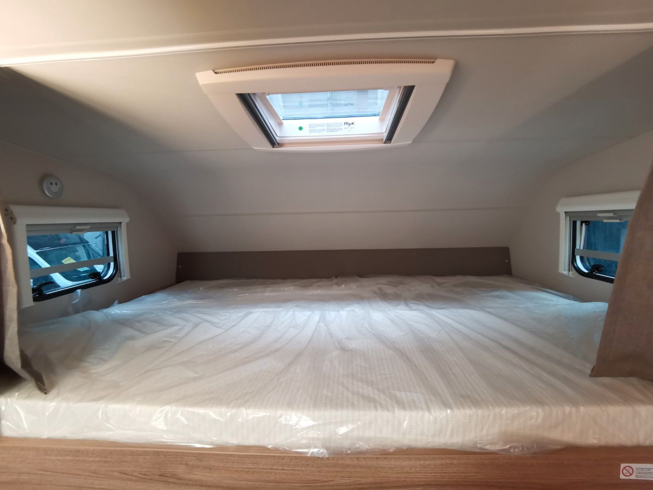 Camping-car capucine Weinsberg CARAHOME 650 DG / 140 PS / TOP - AUSSTATTUNG: photos 22 Camping-car capucine Weinsberg CARAHOME 650 DG / 140 PS / TOP - AUSSTATTUNG: photos 22