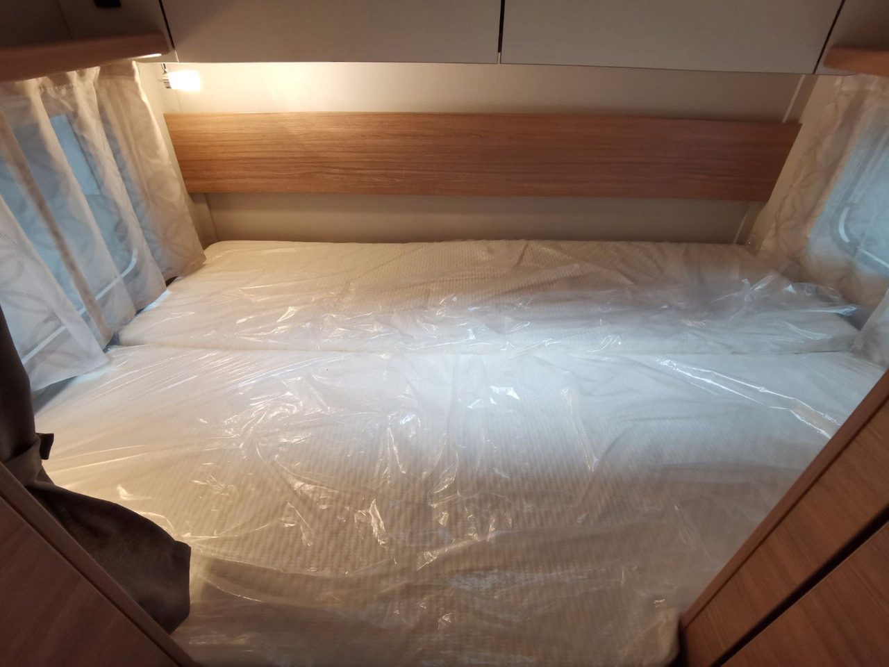 Camping-car capucine Weinsberg CARAHOME 650 DG / 140 PS / TOP - AUSSTATTUNG: photos 21 Camping-car capucine Weinsberg CARAHOME 650 DG / 140 PS / TOP - AUSSTATTUNG: photos 21