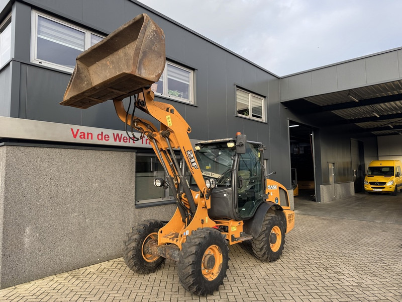 Case 21F Shovel / Radlader / Wheel Loader 2016 Bucket & Forks 3970Hours - Chargeuse sur pneus: photos 3 Case 21F Shovel / Radlader / Wheel Loader 2016 Bucket & Forks 3970Hours - Chargeuse sur pneus: photos 3
