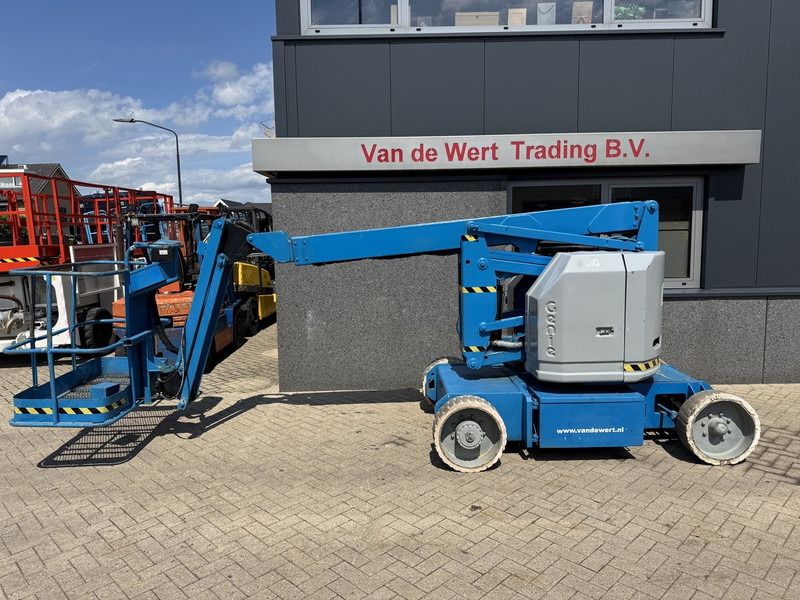 Genie Z-34/22N Knikarmhoogwerker / Arbeitsbuhne 12.5M werkhoogte 2000 - Nacelle articulée: photos 1 Genie Z-34/22N Knikarmhoogwerker / Arbeitsbuhne 12.5M werkhoogte 2000 - Nacelle articulée: photos 1
