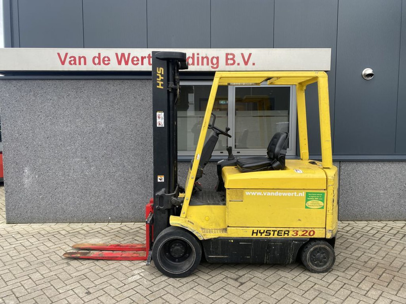 Hyster E 3.20 XM - Chariot élévateur électrique: photos 1 Hyster E 3.20 XM - Chariot élévateur électrique: photos 1