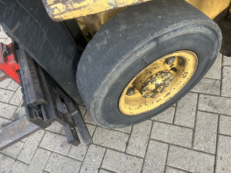 Hyster H2.50XL duplo355 sideshift ISUZU DIESEL - Chariot élévateur diesel: photos 5 Hyster H2.50XL duplo355 sideshift ISUZU DIESEL - Chariot élévateur diesel: photos 5