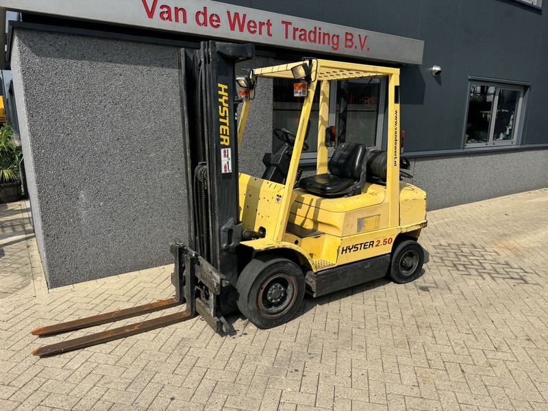 Hyster H2.50XM Triplo 470 Freelift / Sideshift LPG 1995 - Chariot élévateur à gaz: photos 2 Hyster H2.50XM Triplo 470 Freelift / Sideshift LPG 1995 - Chariot élévateur à gaz: photos 2