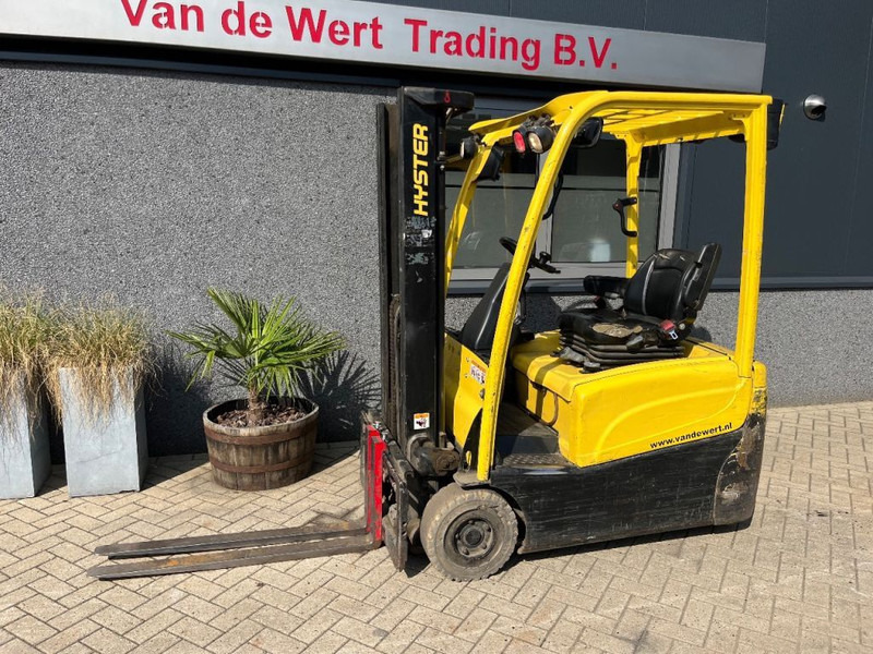 Hyster J 1.6 XNT - Chariot élévateur électrique: photos 2 Hyster J 1.6 XNT - Chariot élévateur électrique: photos 2