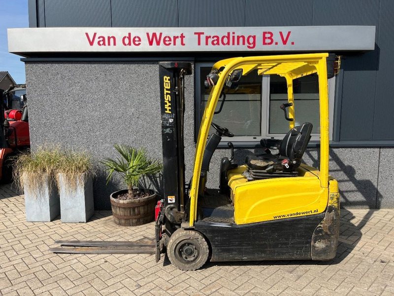 Hyster J 1.6 XNT - Chariot élévateur électrique: photos 1 Hyster J 1.6 XNT - Chariot élévateur électrique: photos 1