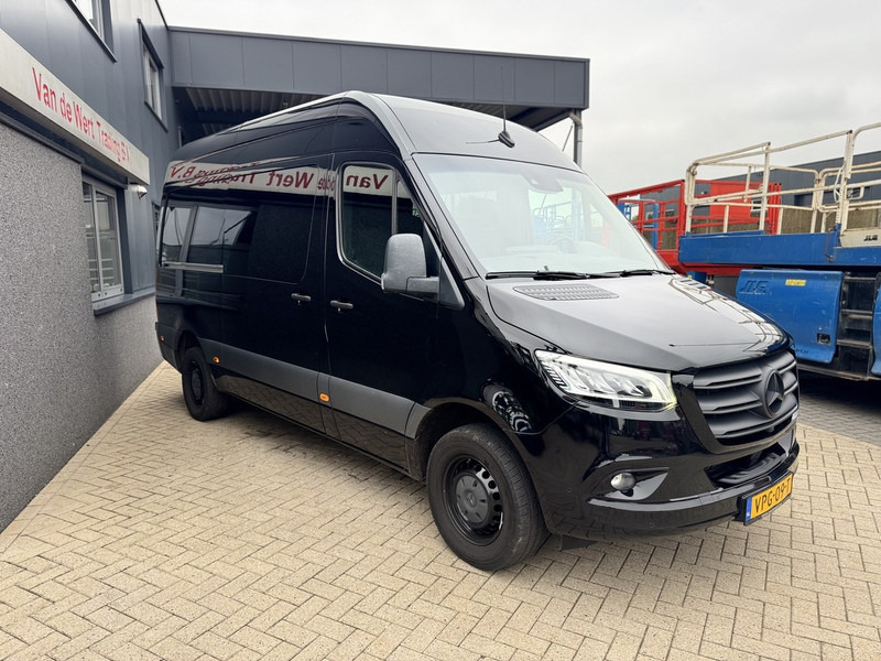 Mercedes-Benz 317 CDI L2H2 Dubbel Cabine 2022 LED - MBUX- Trekhaak - Geveerde Stoelen - All Season Banden - APK 2-2026 - Fourgon utilitaire: photos 3 Mercedes-Benz 317 CDI L2H2 Dubbel Cabine 2022 LED - MBUX- Trekhaak - Geveerde Stoelen - All Season Banden - APK 2-2026 - Fourgon utilitaire: photos 3