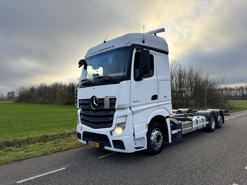 Mercedes-Benz Actros 2542LL 6X2 Full air / BDF Systeem / Chassis Cabine / ACC / AHK / TUV 4-2026 / NL TRUCK - Véhicule utilitaire: photos 1 Mercedes-Benz Actros 2542LL 6X2 Full air / BDF Systeem / Chassis Cabine / ACC / AHK / TUV 4-2026 / NL TRUCK - Véhicule utilitaire: photos 1
