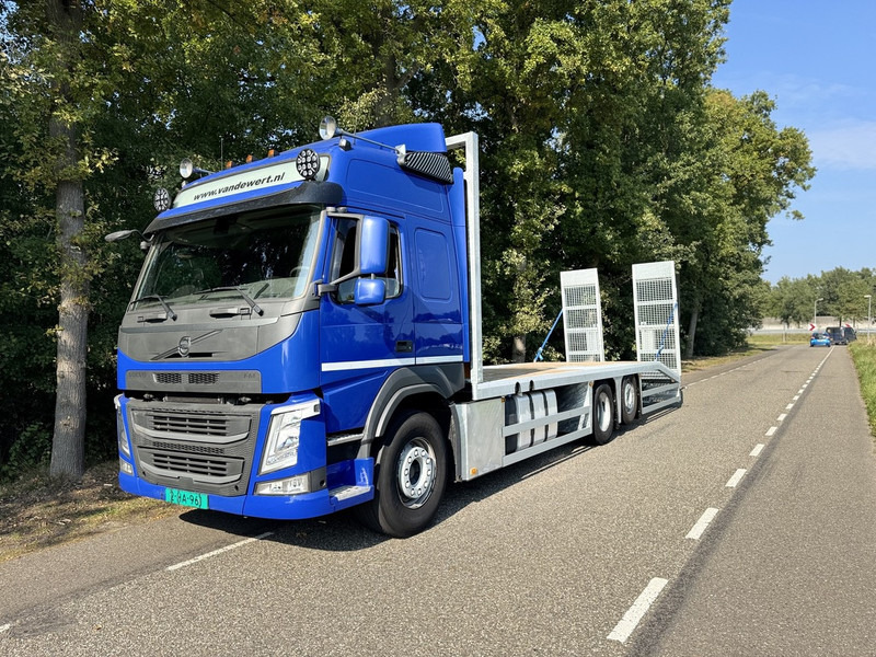 Volvo FM370 6X2 Machine Transporter / Oprij Vrachtwagen 2019 / EURO 6 / 550DKM / Steering Wheel / APK 9-2026 - Camion porte-voitures: photos 2 Volvo FM370 6X2 Machine Transporter / Oprij Vrachtwagen 2019 / EURO 6 / 550DKM / Steering Wheel / APK 9-2026 - Camion porte-voitures: photos 2