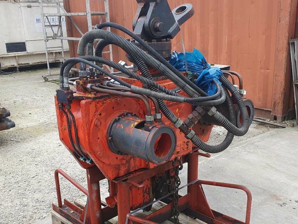 Delmag Tünkers HVB 33/30 vibro hammer - Mât de battage: photos 1 Delmag Tünkers HVB 33/30 vibro hammer - Mât de battage: photos 1