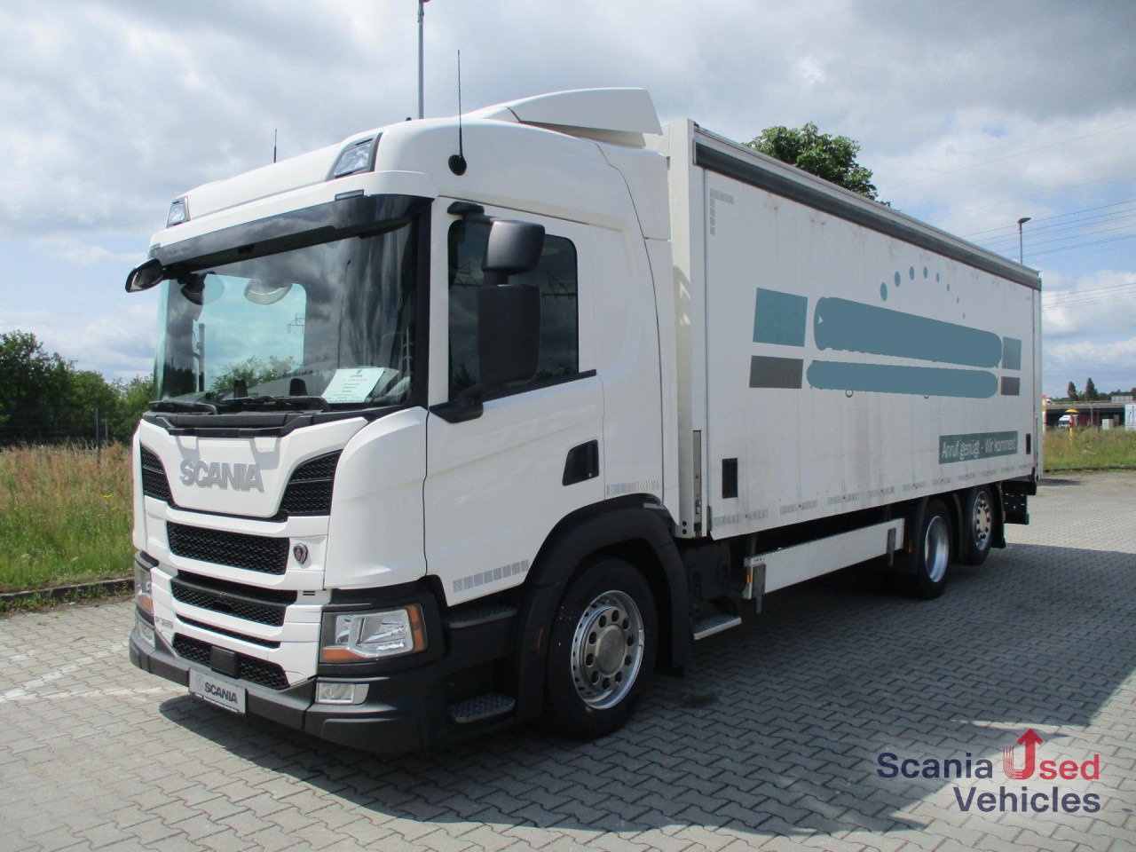 SCANIA P 320 B6x2*4LB - Camion pour le transport de boissons: photos 1 SCANIA P 320 B6x2*4LB - Camion pour le transport de boissons: photos 1