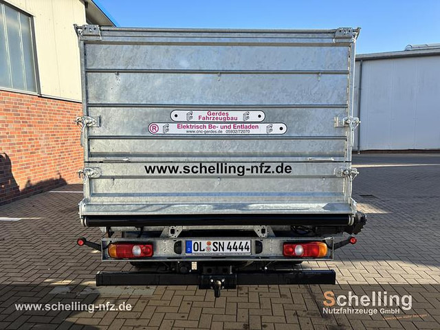 FUSO 7C15 - Camion plateau: photos 4 FUSO 7C15 - Camion plateau: photos 4