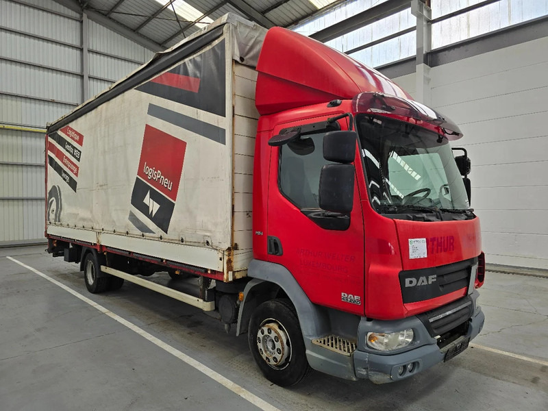 DAF LF 45 220 / EURO 5 / AIRCO / MANUEL / DHOLLANDIA 2000kg - Camion à rideaux coulissants: photos 3 DAF LF 45 220 / EURO 5 / AIRCO / MANUEL / DHOLLANDIA 2000kg - Camion à rideaux coulissants: photos 3