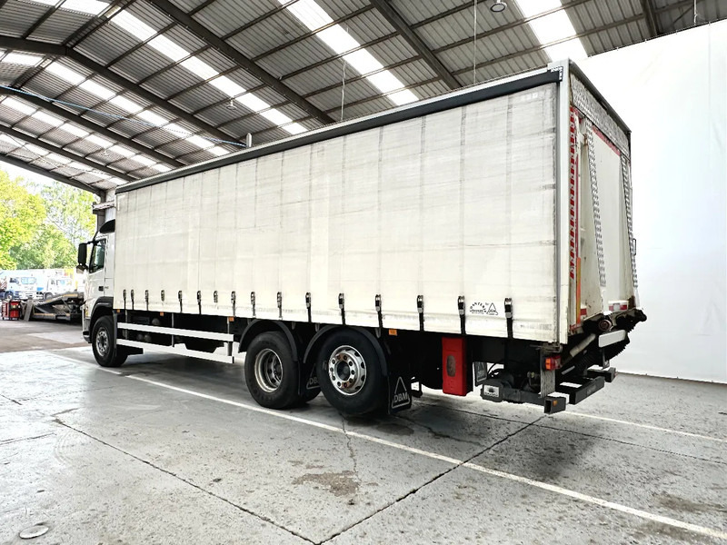Volvo FM 330 / Essieu relevable et directionnel / Steerable lift axle / Lift as en stuuras - Camion à rideaux coulissants: photos 3 Volvo FM 330 / Essieu relevable et directionnel / Steerable lift axle / Lift as en stuuras - Camion à rideaux coulissants: photos 3