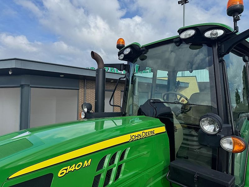 John Deere 6140M AQ+ 40KM 2022 1795 UUR TLS MCS LUCHTDRUK!!! - Tracteur agricole: photos 5 John Deere 6140M AQ+ 40KM 2022 1795 UUR TLS MCS LUCHTDRUK!!! - Tracteur agricole: photos 5
