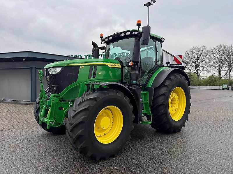 John Deere 6R250 AP 50KM COMMAND-PRO 2022 2030 UUR!!! - Tracteur agricole: photos 1 John Deere 6R250 AP 50KM COMMAND-PRO 2022 2030 UUR!!! - Tracteur agricole: photos 1