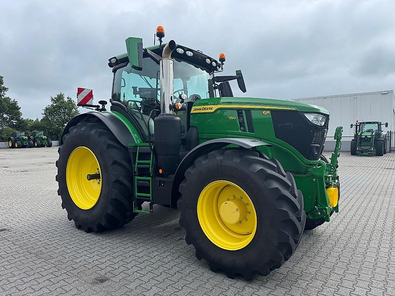 John Deere 6R250 AP 50KM G5-PLUS FH+FA 2024 875 UUR!!! - Tracteur agricole: photos 2 John Deere 6R250 AP 50KM G5-PLUS FH+FA 2024 875 UUR!!! - Tracteur agricole: photos 2