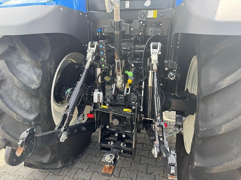 New Holland T6.145 EC40 GEVEERDE VOORAS 2023 500 UUR!!! - Tracteur agricole: photos 4 New Holland T6.145 EC40 GEVEERDE VOORAS 2023 500 UUR!!! - Tracteur agricole: photos 4