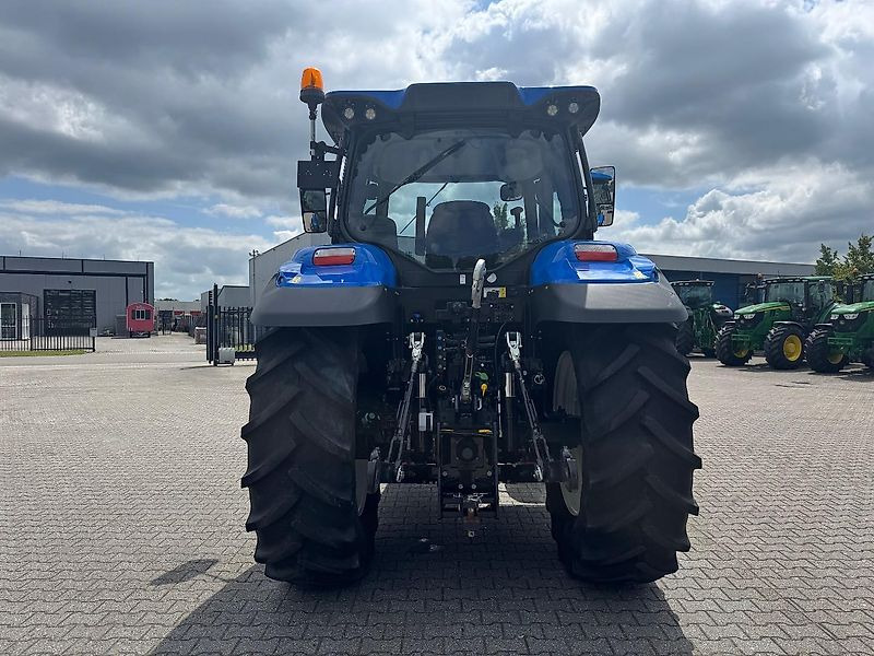 New Holland T6.145 EC40 GEVEERDE VOORAS 2023 500 UUR!!! - Tracteur agricole: photos 3 New Holland T6.145 EC40 GEVEERDE VOORAS 2023 500 UUR!!! - Tracteur agricole: photos 3