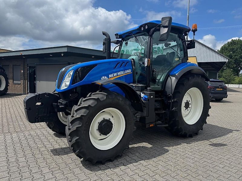 New Holland T6.145 EC40 GEVEERDE VOORAS 2023 500 UUR!!! - Tracteur agricole: photos 1 New Holland T6.145 EC40 GEVEERDE VOORAS 2023 500 UUR!!! - Tracteur agricole: photos 1